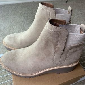 Dolce Vita boots!!